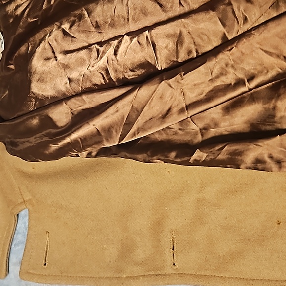 Coat - Picture 4 of 9